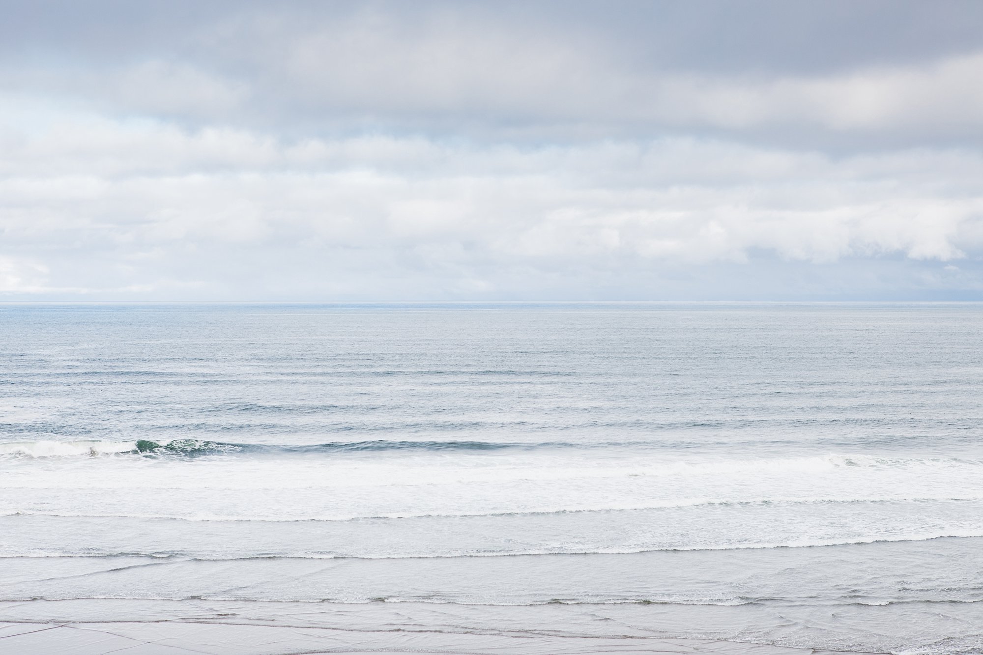 Oregon Coast - Blue ocean waves